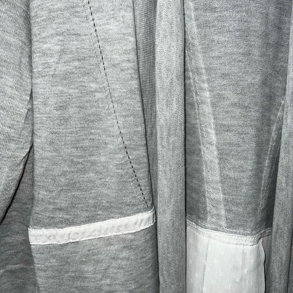 New Dance and Marvel lightweight gray cardigan in size Medium/ Large.